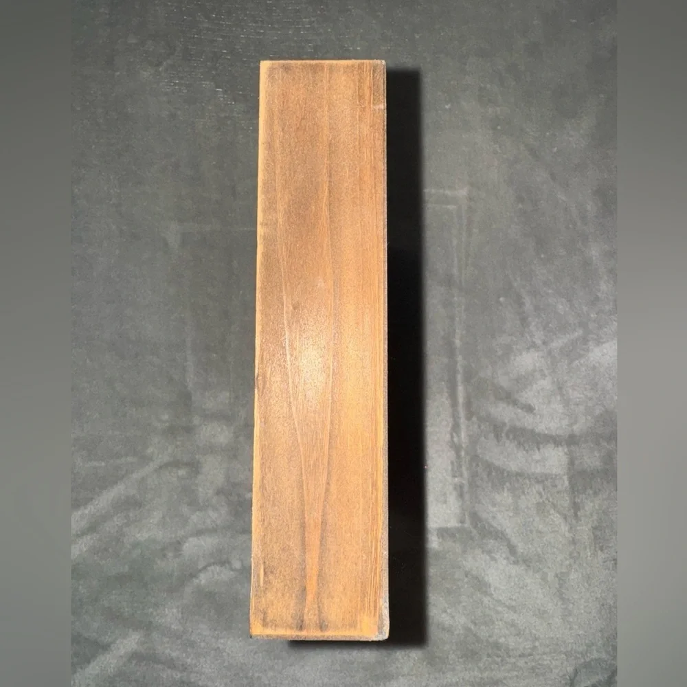N/A charming wooden